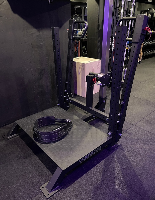 Тренажер для приседания с поясом YouSteel Belt Squat Machine BS76 618_800