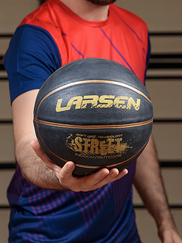 Мяч баскетбольный Larsen Street Gold р.7 600_800